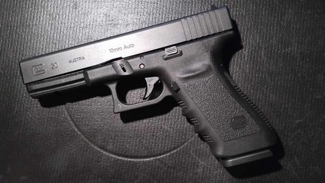 Name:  Glock-20-SF.jpg
Views: 463
Size:  59.4 KB