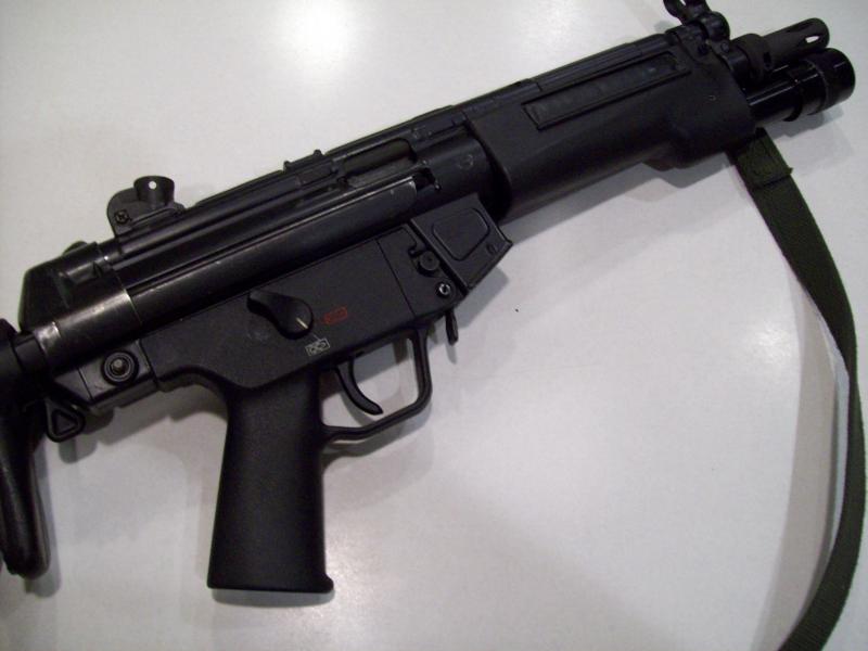 Name:  HK MP5 SF 9mm FBI.jpg
Views: 4273
Size:  40.2 KB