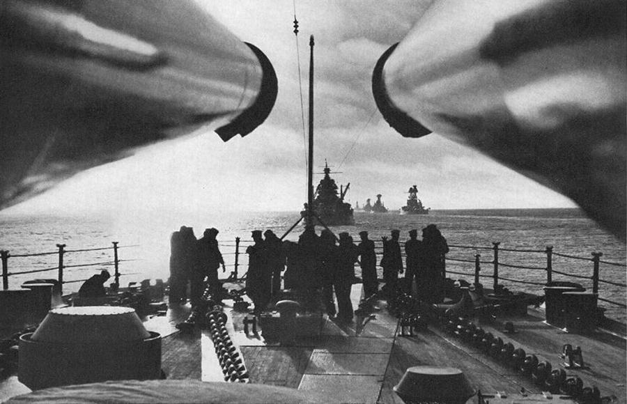 Name:  Looking astern from USS Pennsylvania towards USS New Mexico and USS Nevada; 1930s.jpg
Views: 50
Size:  83.1 KB